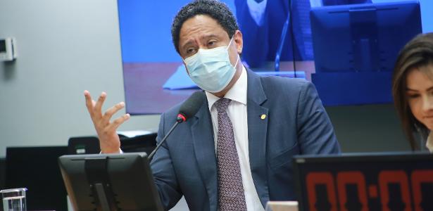 Orlando Silva pede inquérito apesar Bolsonaro por fala de teor racista