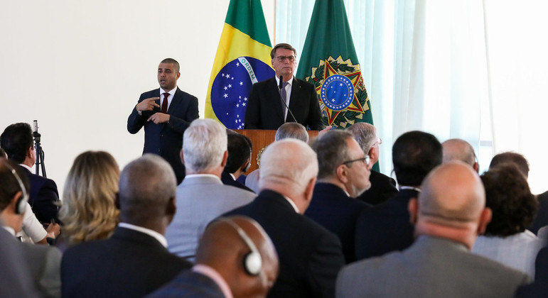 Bolsonaro diz ao STF que tribo com embaixadores serviu caso contrário consertar a democracia – encontro