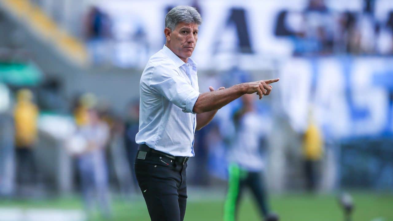 escalação chefe do Grêmio em matchmaking de o São Luiz é revelada