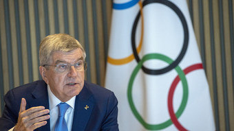 Presidente do COI diz que críticas ao retorno de russos a competições são ‘deploráveis’ – Esportes