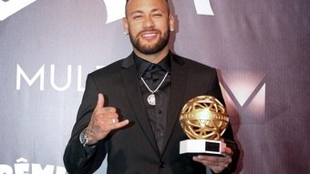 Neymar recebe prêmio e celebra homenagem: ‘Jamais imaginei’, mas internautas detonam atacante – Esportes
