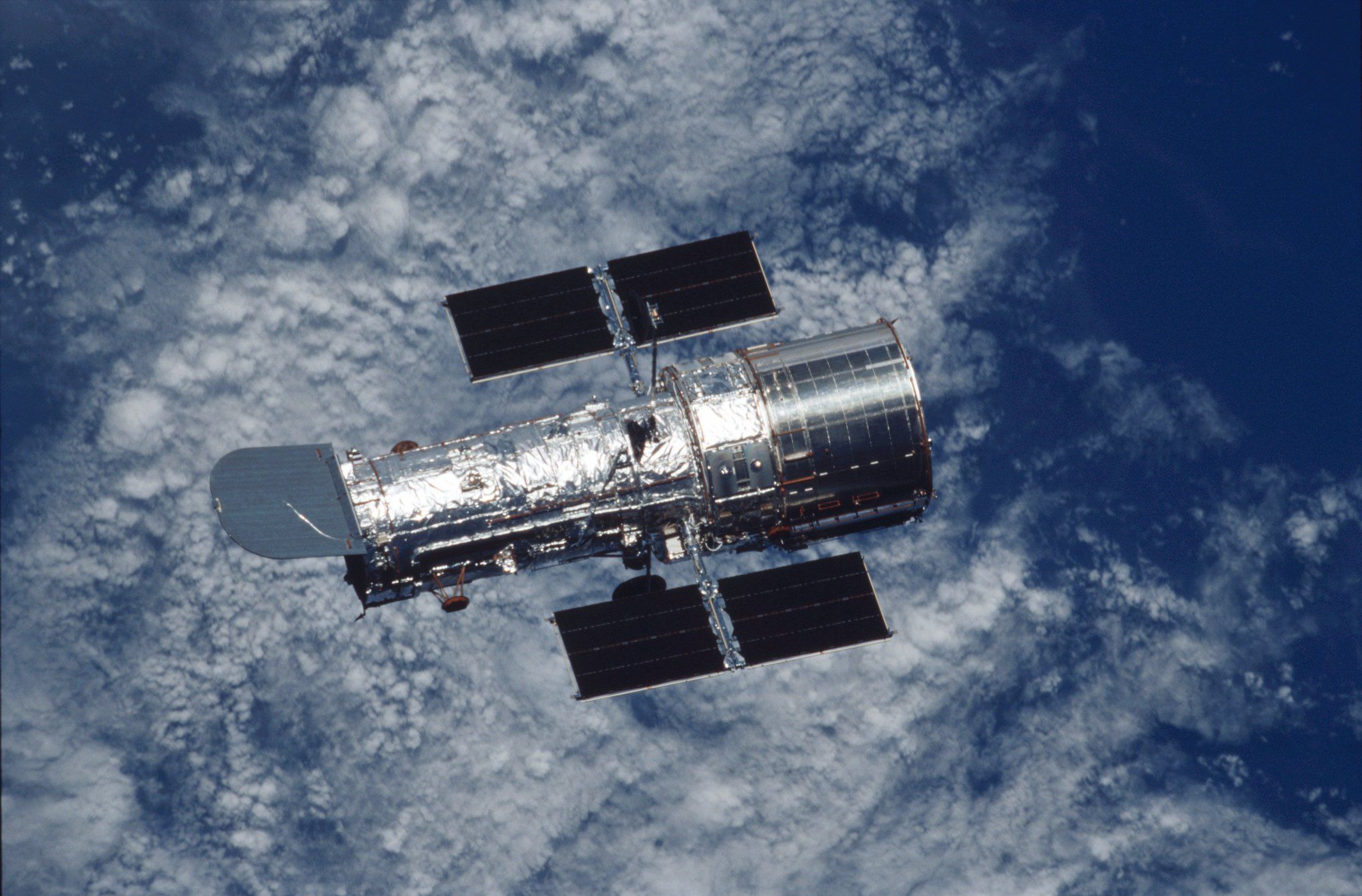 Astrônomos comemoram o 34º aniversário do telescópio Hubble