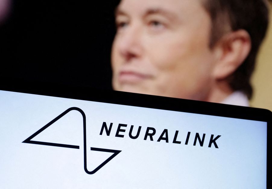 Neuralink quer inscrever três pacientes em estudo de implante cerebral